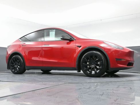 Used 2023 Tesla Model Y Long Range image 50