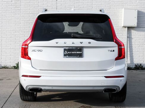 Used 2017 Volvo XC90 T6 Momentum w/ Vision Package image 9