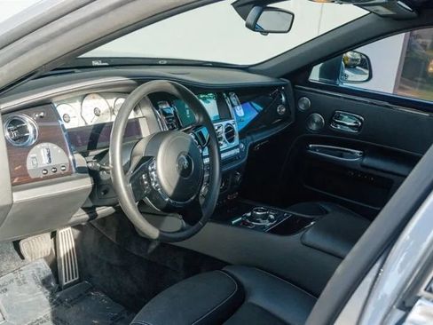Used 2019 Rolls-Royce Ghost image 17