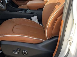 New 2026 Chrysler Pacifica Pinnacle video 4