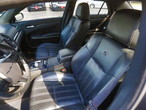 Used 2021 Chrysler 300 S RWD image 5