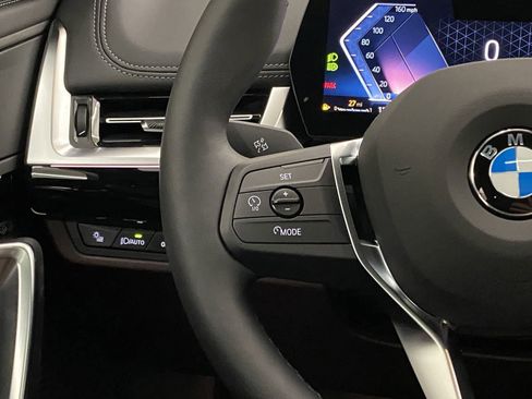 Used 2025 BMW X1 xDrive28i w/ Technology Package image 17