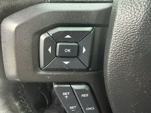 Used 2018 Ford F150 XLT w/ Equipment Group 302A Luxury AWD/4WD image 13