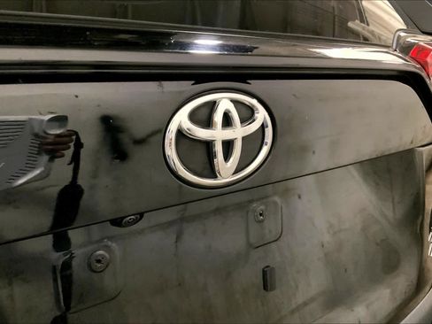 Used 2024 Toyota RAV4 XLE AWD/4WD image 31