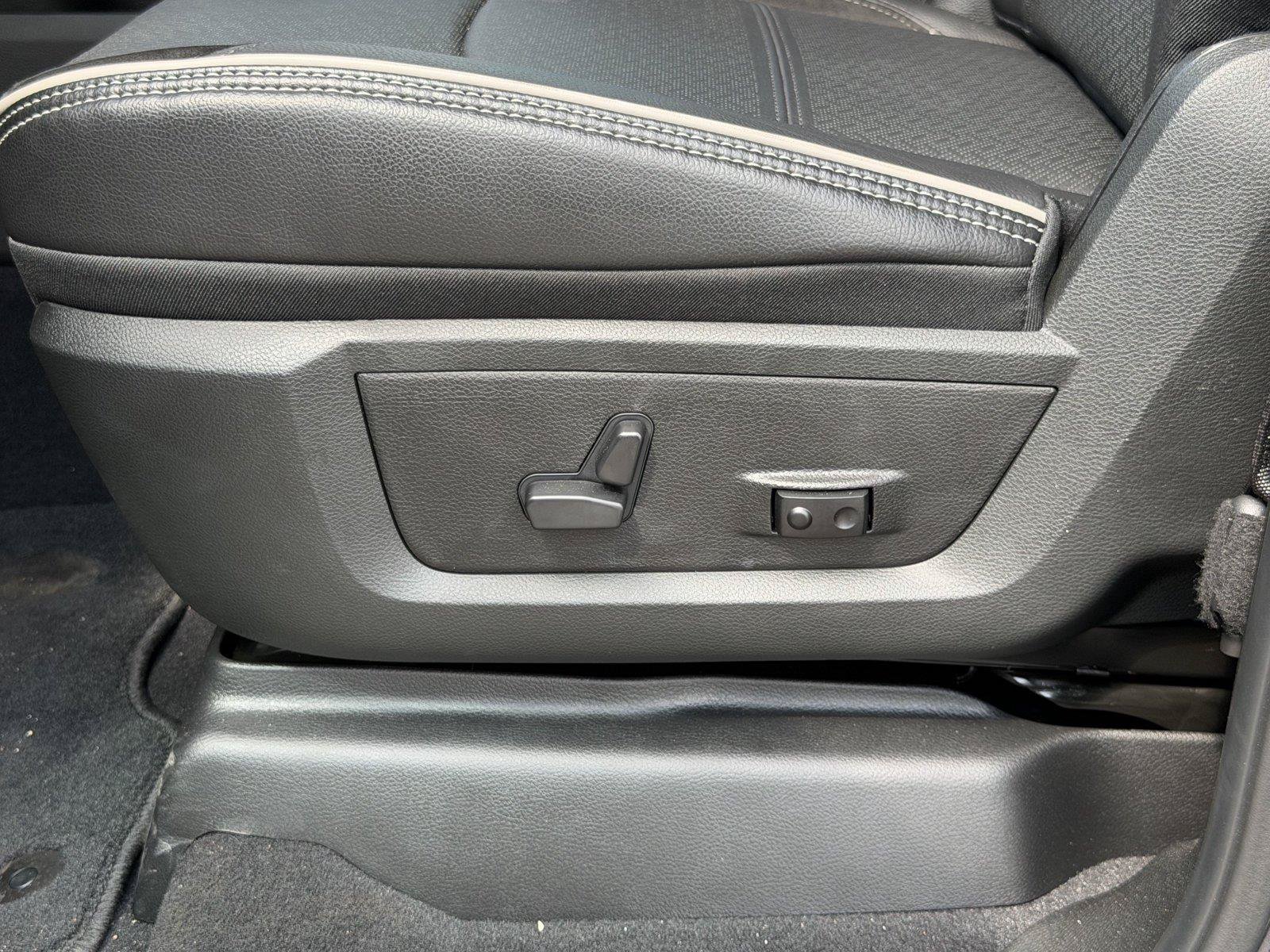Used 2025 RAM 2500 Laramie AWD/4WD image 14