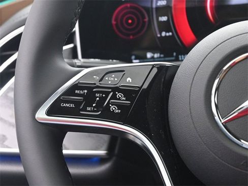 New 2026 Mercedes-Benz E 350 4MATIC Sedan image 23