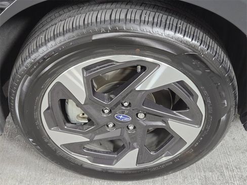 Certified 2025 Subaru Crosstrek 2.5i Limited w/ Crosstrek Mirror Package image 10