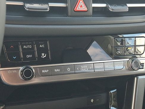 New 2026 Kia Seltos EX image 16