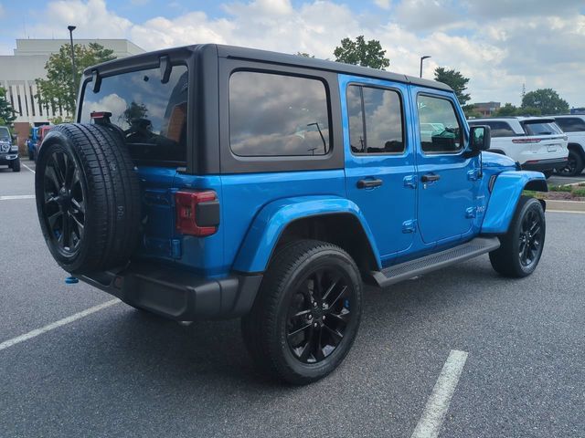 Used 2023 Jeep Wrangler Unlimited Sahara w/ Cold Weather Group AWD/4WD image 4