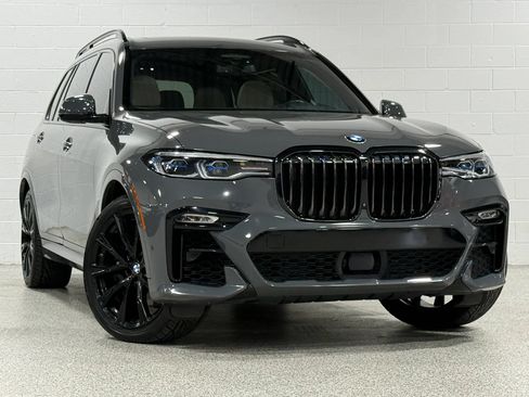 Used 2022 BMW X7 M50i w/ Dynamic Handling Package AWD/4WD image 4