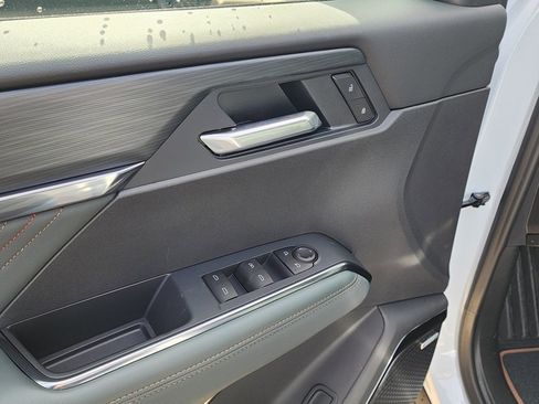 New 2026 GMC Acadia AT4 w/ Luxury Package image 14