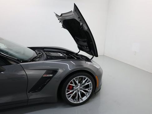 Used 2016 Chevrolet Corvette Z06 w/ 3LZ Preferred Equipment Group image 76