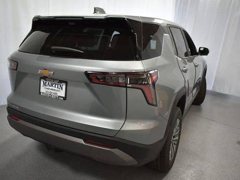 New 2026 Chevrolet Equinox LT w/ Convenience Package II FWD image 6