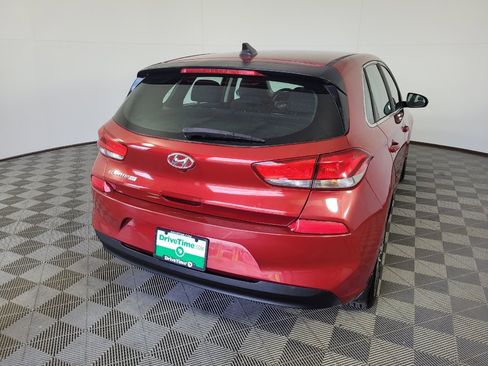 Used 2018 Hyundai Elantra GT FWD image 7
