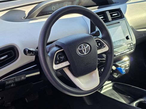 Used 2017 Toyota Prius Two image 20