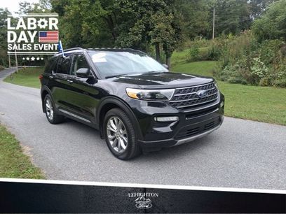 Certified 2024 Ford Explorer XLT w/ Equipment Group 202A