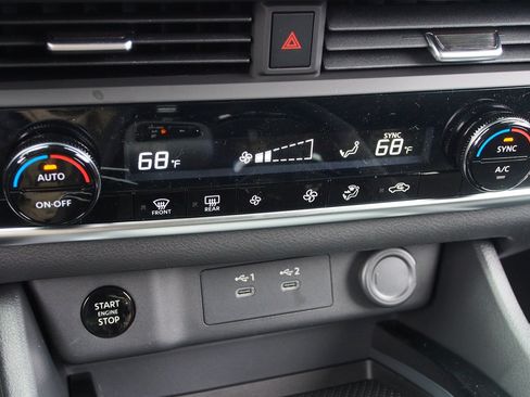 Used 2026 Nissan Rogue SV FWD image 22