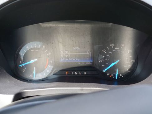 Used 2017 Ford Explorer XLT image 9