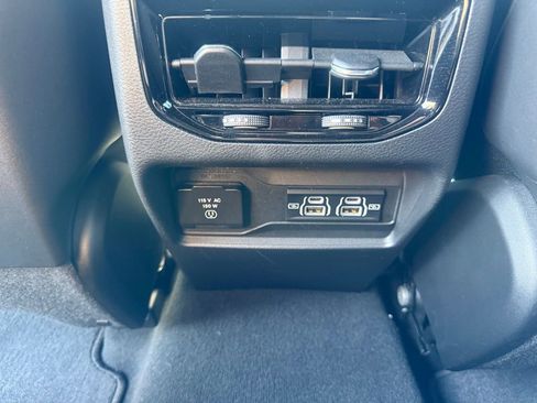 Certified 2024 Jeep Grand Cherokee Altitude AWD/4WD image 34