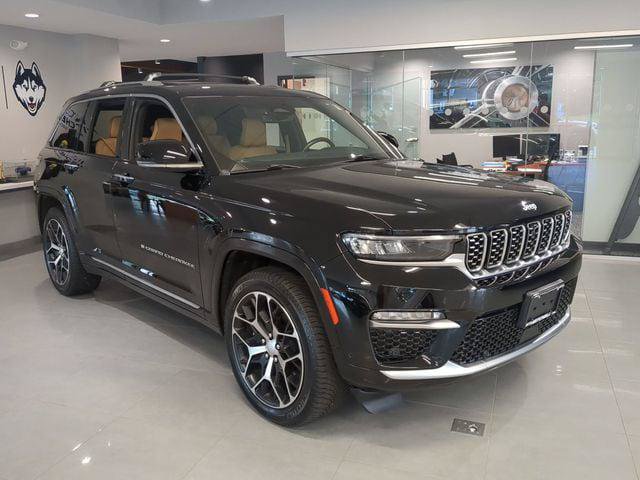 Certified 2023 Jeep Grand Cherokee Summit AWD/4WD image 3