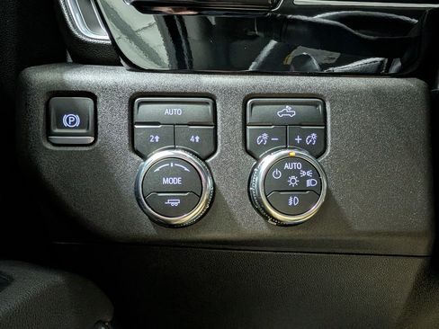 Used 2025 GMC Sierra 1500 Elevation AWD/4WD image 22