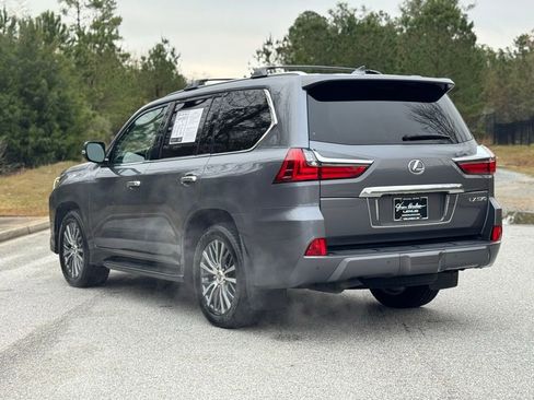 Used 2019 Lexus LX 570 4WD image 11