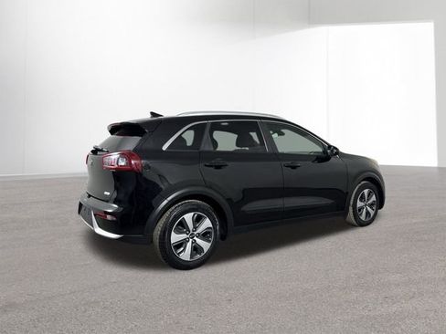 Used 2017 Kia Niro LX image 32