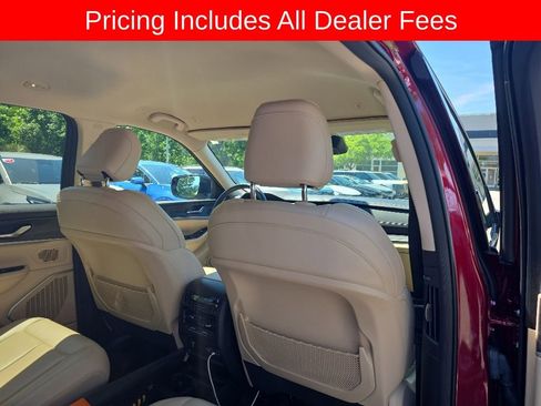 Used 2022 Jeep Grand Cherokee L Limited w/ Black Appearance Package RWD image 10