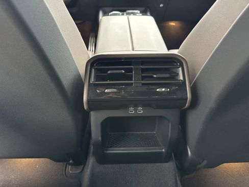 Certified 2025 BMW 530i xDrive w/ M Sport Package image 15