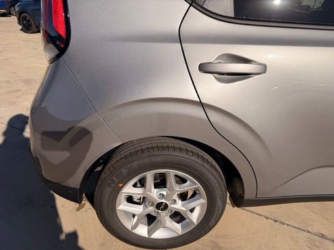 New 2025 Kia Soul LX image 9