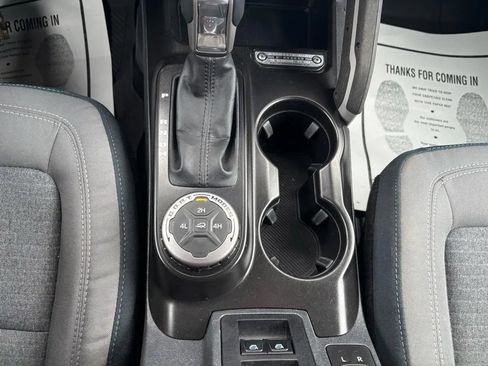 Used 2022 Ford Bronco Outer Banks image 17