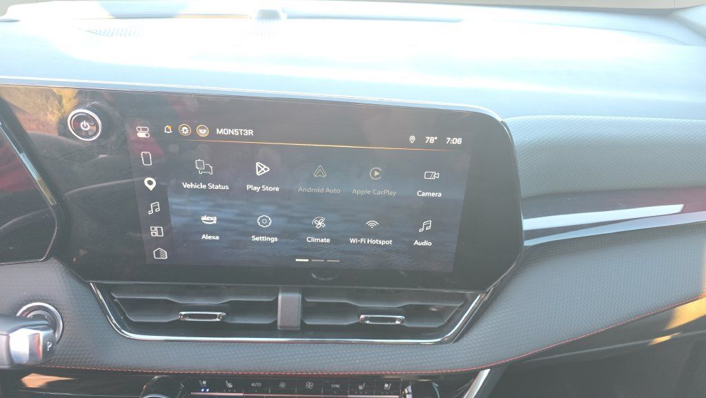 Used 2025 Chevrolet Equinox RS w/ Safety and Technology Package FWD image 21
