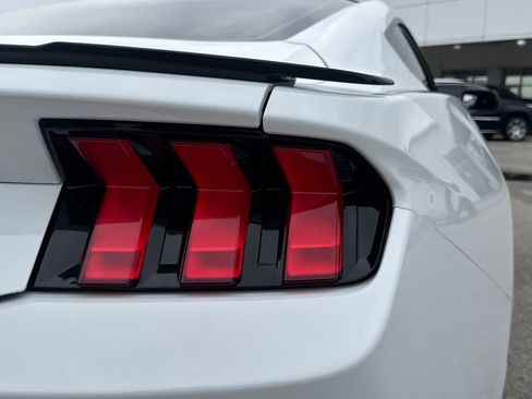 Used 2025 Ford Mustang GT RWD image 7