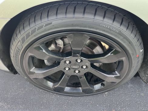 Used 2019 Ford Taurus SHO AWD/4WD image 19