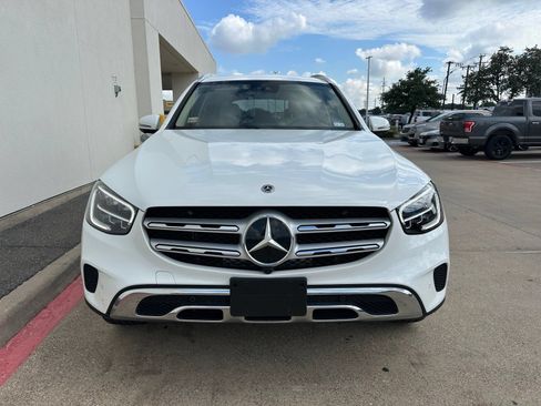 Used 2022 Mercedes-Benz GLC 300 image 2