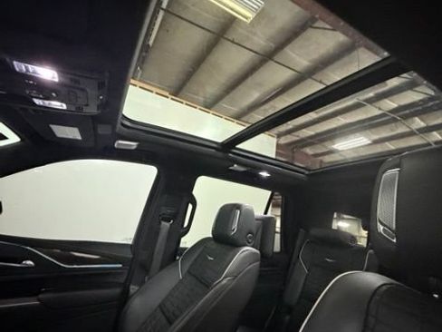 Used 2024 Cadillac Escalade Sport Platinum w/ LPO, ONYX Package AWD/4WD image 14