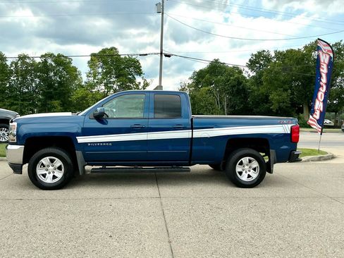 Used 2018 Chevrolet Silverado 1500 LT w/ All Star Edition AWD/4WD image 8