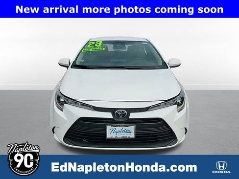 Used 2023 Toyota Corolla LE image 2