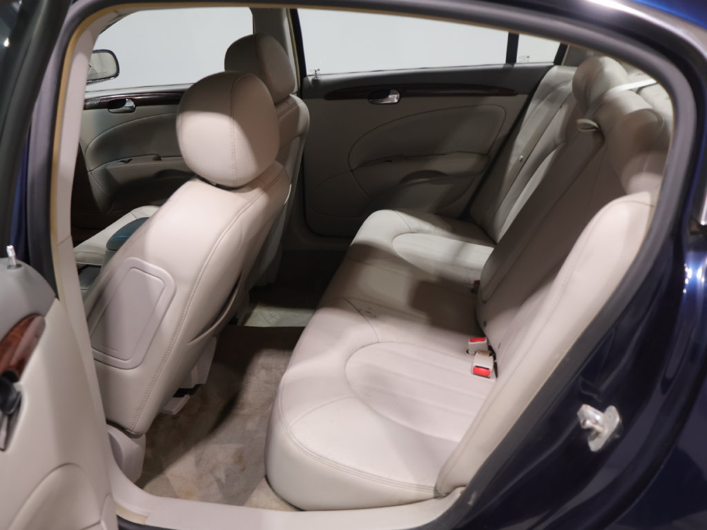 Used 2007 Buick Lucerne CXL FWD image 17