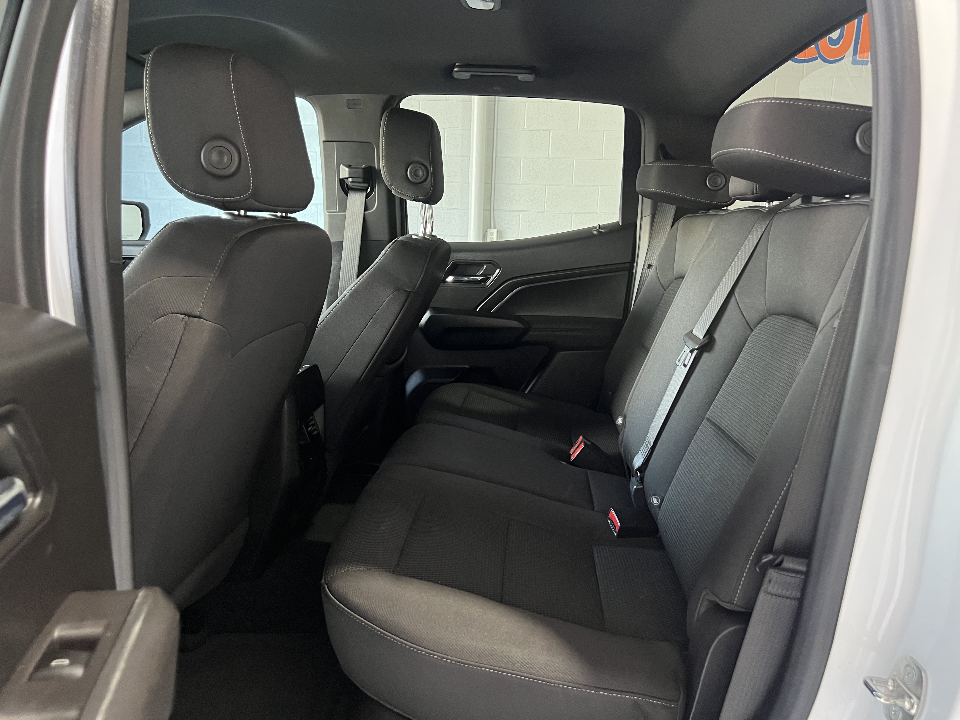 Used 2023 Chevrolet Colorado LT AWD/4WD image 10