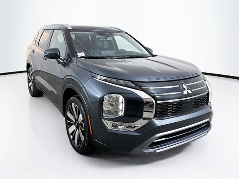 New 2026 Mitsubishi Outlander SEL image 5