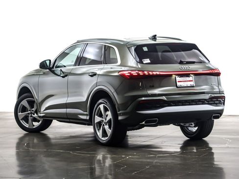 New 2025 Audi Q5 Premium Plus image 12