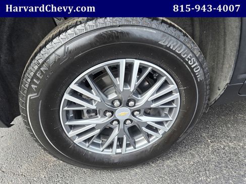 Used 2025 Chevrolet Traverse LT AWD/4WD image 40