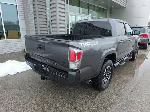 Used 2021 Toyota Tacoma TRD Sport image 4