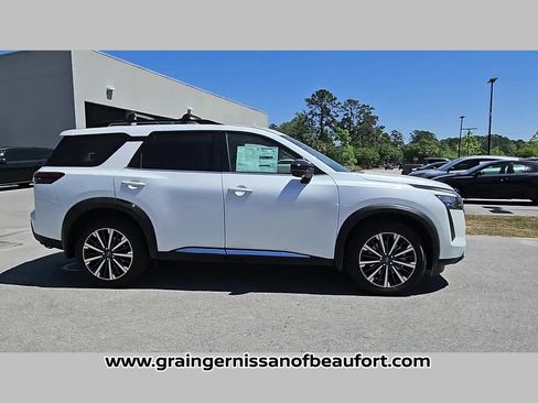 New 2026 Nissan Pathfinder Platinum AWD/4WD image 37