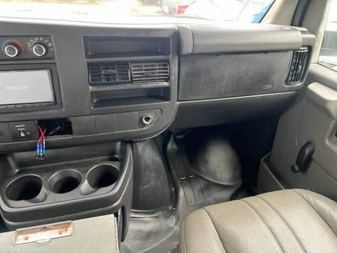 Used 2012 Chevrolet Express 2500 w/ Cold Climate Package RWD image 33