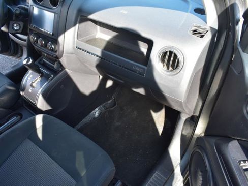 Used 2012 Jeep Compass Sport FWD image 12
