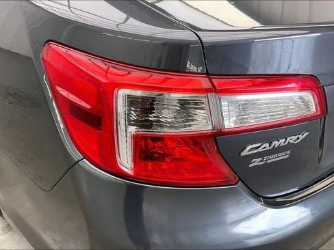 Used 2012 Toyota Camry LE FWD image 26
