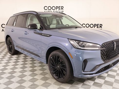 New 2026 Lincoln Aviator Reserve w/ Jet Appearance Package AWD/4WD image 1