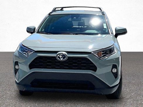 Used 2021 Toyota RAV4 XLE AWD/4WD image 2